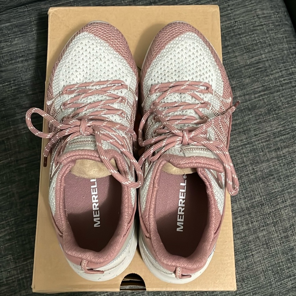 Merrell Women’s Bravada 2 Hiking shoes in size 8